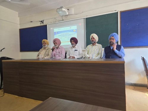  2026-03-05 Government College Retired Teachers Welfare Association Punjab Distributed Scholarship Cheques To 17 Students